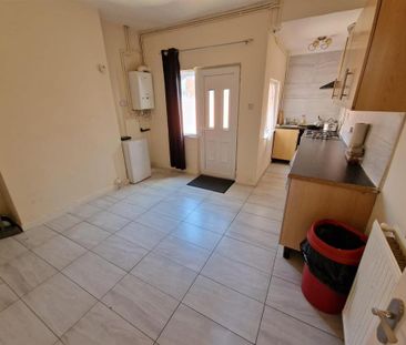 2 bedroom terraced house to rent - Photo 6