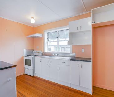 Three Bedroom Home - Photo 4