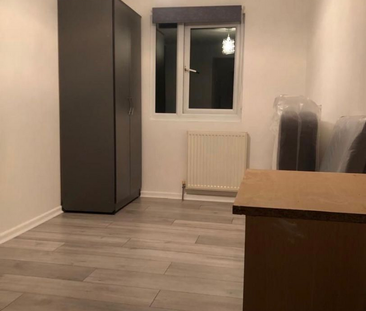 1 bedroom in a house share to rent - Photo 6