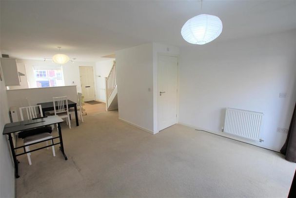 2 bedroom terraced house to rent - Photo 1