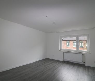 NEST FÜR SINGLES UND PAARE MIT GARTENNUTZUNG UND STELLPLATZ, 2-ZI-W... - Photo 2