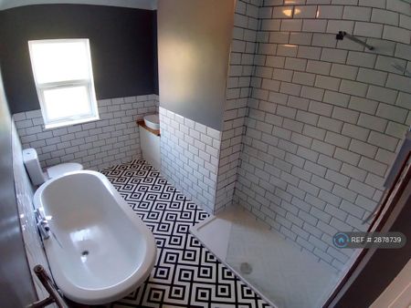 2 bedroom terraced house to rent - Photo 3