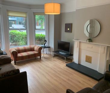 13 Malone Road, Apartment 1, Belfast BT9 6RT - Photo 4