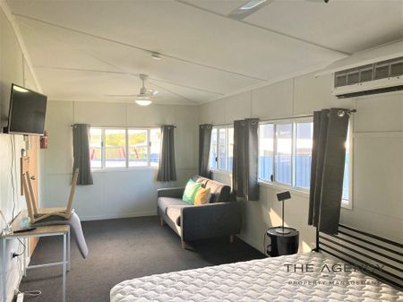 Renovated share house in Kawana, two rooms available! - Photo 4