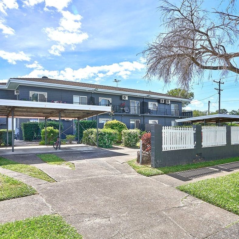 2 Bedroom Unit - Close to all amenities! - Photo 1