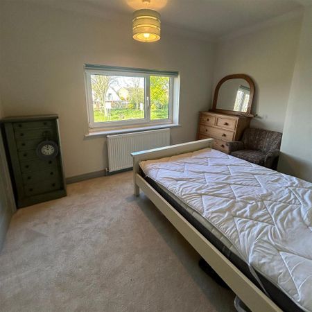 3 bedroom semi-detached house to rent - Photo 5