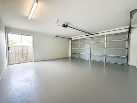 Spacious & Modern Family Home in Popular Location - Photo 3