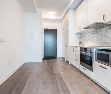 For Lease - 60 Honeycrisp Crescent Unit# 522, Vaughan, Ontario - Photo 4