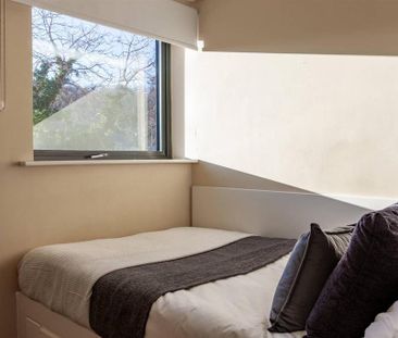 1 bedroom in a flat share to rent - Photo 5