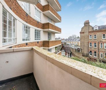 3 bedroom flat to rent - Photo 6