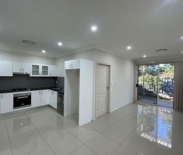 Spacious Three Bedroom Villa - Photo 5