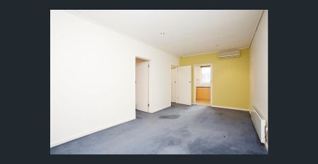1 bedroom plus study & air con!! - Photo 5