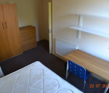 3 Bed Terraced House, Winfield Place, LS2 - Photo 6