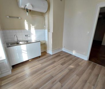 Location Appartement 2 pièces 50m² LYON 9ème - Photo 2
