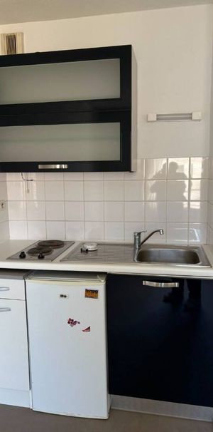 Studio meublé – Cours Sully - Photo 1