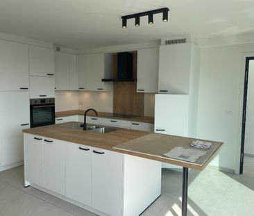 Ruim halfopen appartement met terras in Geluwe. - Photo 5