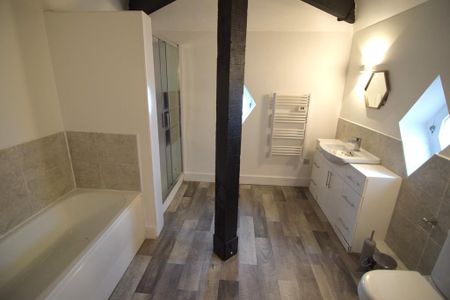 3 bedroom apartment to rent - Photo 4