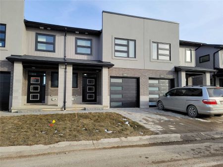 For Lease - 3380 Singleton Avenue Unit# 44, London South, Ontario - Photo 3