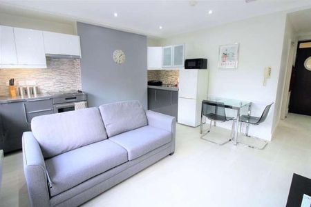 Cromer Street, Russell Square, London, WC1H - Photo 2