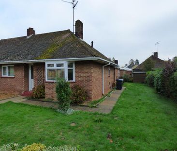 2 bedroom semi-detached bungalow to rent - Photo 2