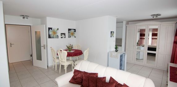 Light-flooded 2.5-room apartment with modern comfort in the heart of Dielsdorf - Foto 2