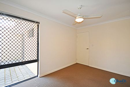 WELL PRESENTED 4x2 WITH STUDY! - Photo 2