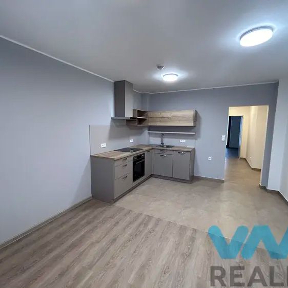 Pronájem bytu 2+kk, 50 m - Photo 1