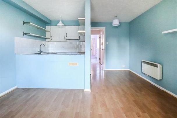 1 bedroom flat to rent - Photo 1