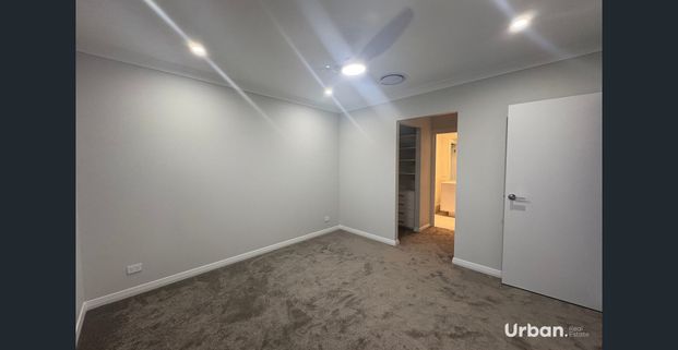 Four Bedroom Home with Two Living Areas, Ducted Air, Solar and Ceiling Fans! - Photo 1