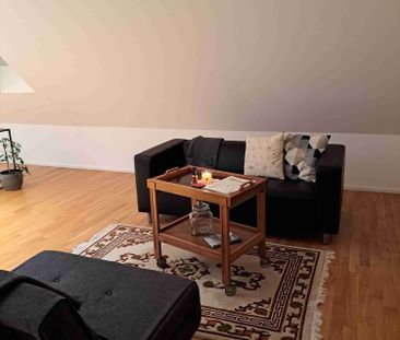 Moderne 3.5-Zimmer-Wohnung mit Balkon in Bettwiesen - Photo 1
