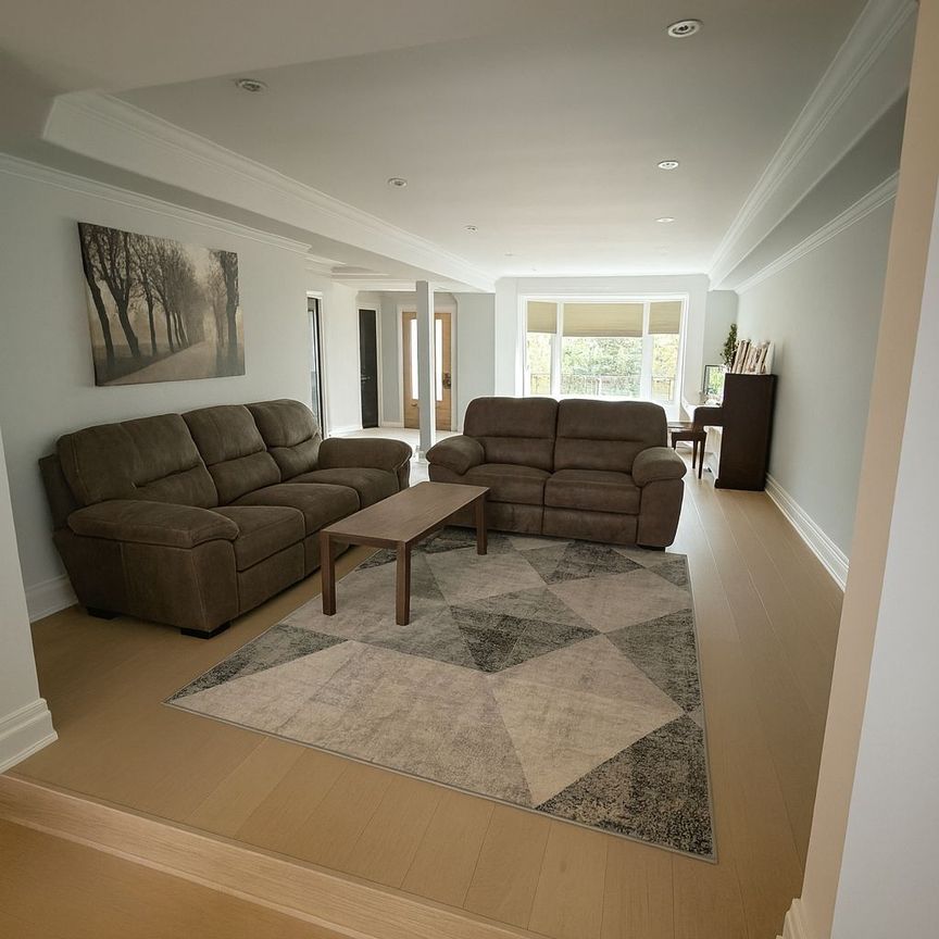 For Lease - 21 Scarboro Avenue, Toronto, Ontario - Photo 1