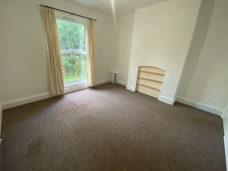 Sheffield Road, Chesterfield, S41 - Photo 2