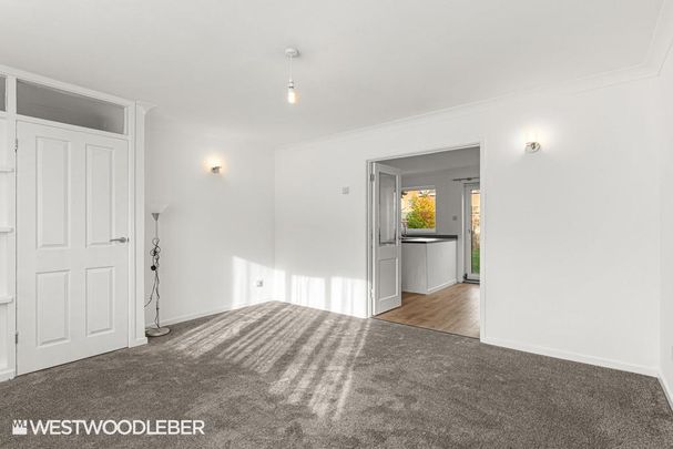 3 bedroom semi-detached house to rent - Photo 1