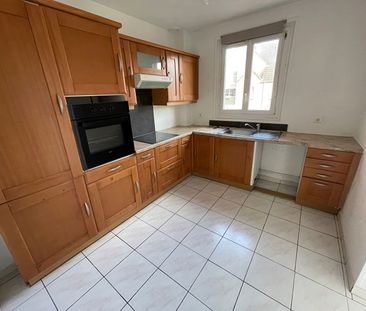 Location Maison 5 pièces 96m² ARMENTIERES 59280 - Photo 6