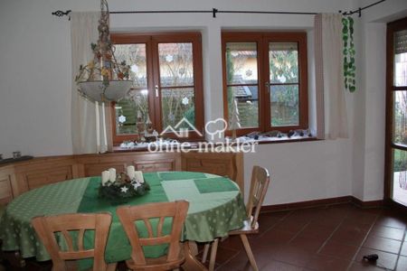 Gartenwohnung mit überdachter Terrasse und 5 Zimmern - Photo 2