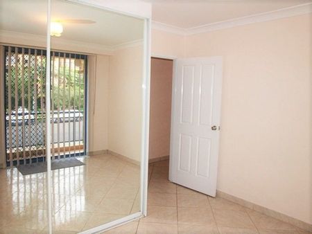 Modern two bedroom unit - Photo 2