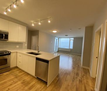 Unfurnished 2 bedroom condo at SFU - Photo 2