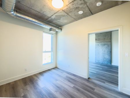 For Lease - 770 Somerset Street Unit# 507, West Centre Town, Ontario - Photo 4