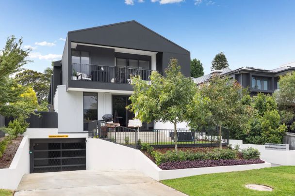 “Modern Townhome in a Prime Convenient Location!” - Photo 1