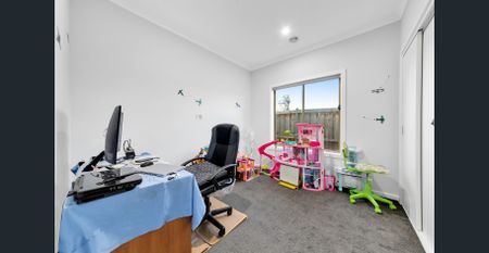 Spacious & Stylish Family House - Available for Rent! - Photo 3