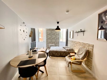 Charmant STUDIO – Confort et Fonctionnalité - entièrement rénové - Photo 3