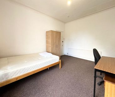 Room in a Shared House, Langdon Park Road, N6 - Photo 3