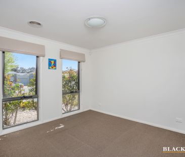 12 Ronald Walker Street, Casey ACT 2913 - House For Rent | Domain - Photo 3