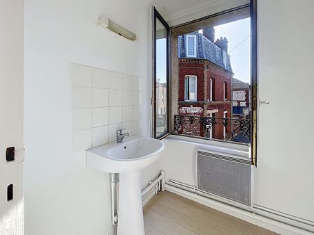 Location Maison 3 pièces 68m² CAUDEBEC LES ELBEUF 76320 - Photo 4