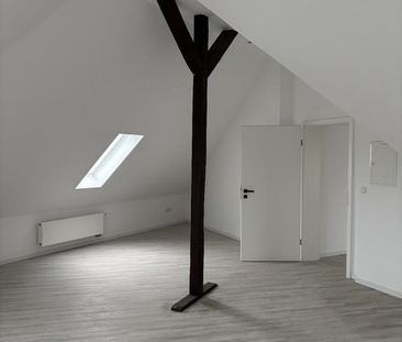 ERSETBEZUG! Helle 3-Zimmer DG Wohnung in Hüttenberg - Photo 1