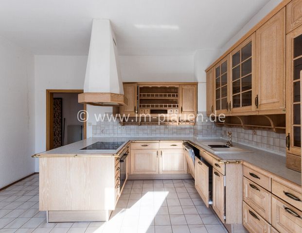 Helle 3-Zimmer-Wohnung mit Einbauküche & Dachbodenabteil in Plauen – Jetzt mieten! - Foto 1