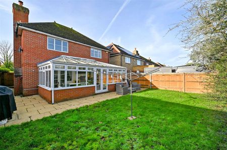 A modern four bedroom detached property in a sought after road in Old Windsor. - Photo 5