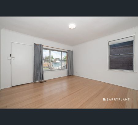 33 Benalla Street, Dallas, Vic 3047 - Photo 5