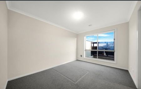 Modern 3 Bedroom Home in Tarneit - Photo 3