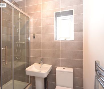 Forest Drive East, Leytonstone, London - Photo 5